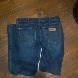 Like new wrangler retro skinny 31x34